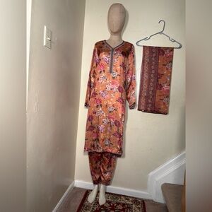 Indian/pakistani 3 piece dress,Size large